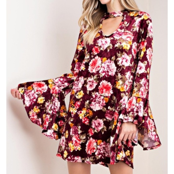 Kori Dresses & Skirts - Kori floral boho velvet bell sleeve dress